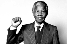 Символ мира с кровавым прошлым: за что Нельсон Мандела получил пожизненный  срок заключения » BigPicture.ru